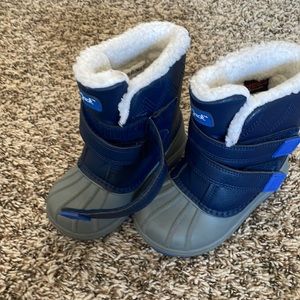 Boys snow boots